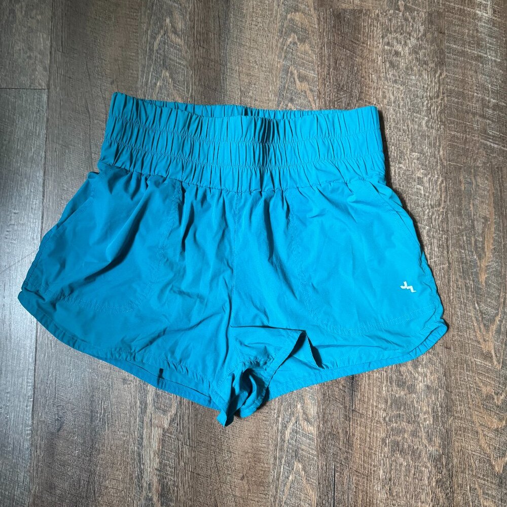 high waisted running shorts!